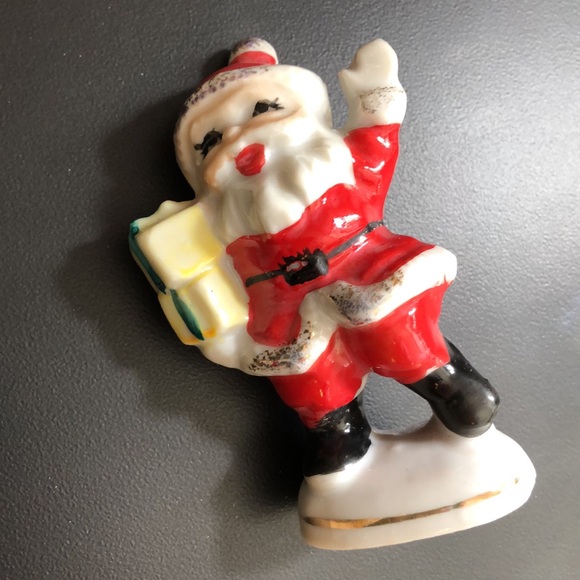 Estate Vintage Ceramic Hand Painted Waving Santa Claus With Gifts Figurine Japan - Picture 6 of 8